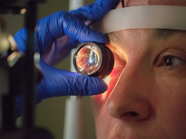 Kök Hücreleri Retinaya Yönlendirecek Potansiyel Glokom Tedavi Stratejisi